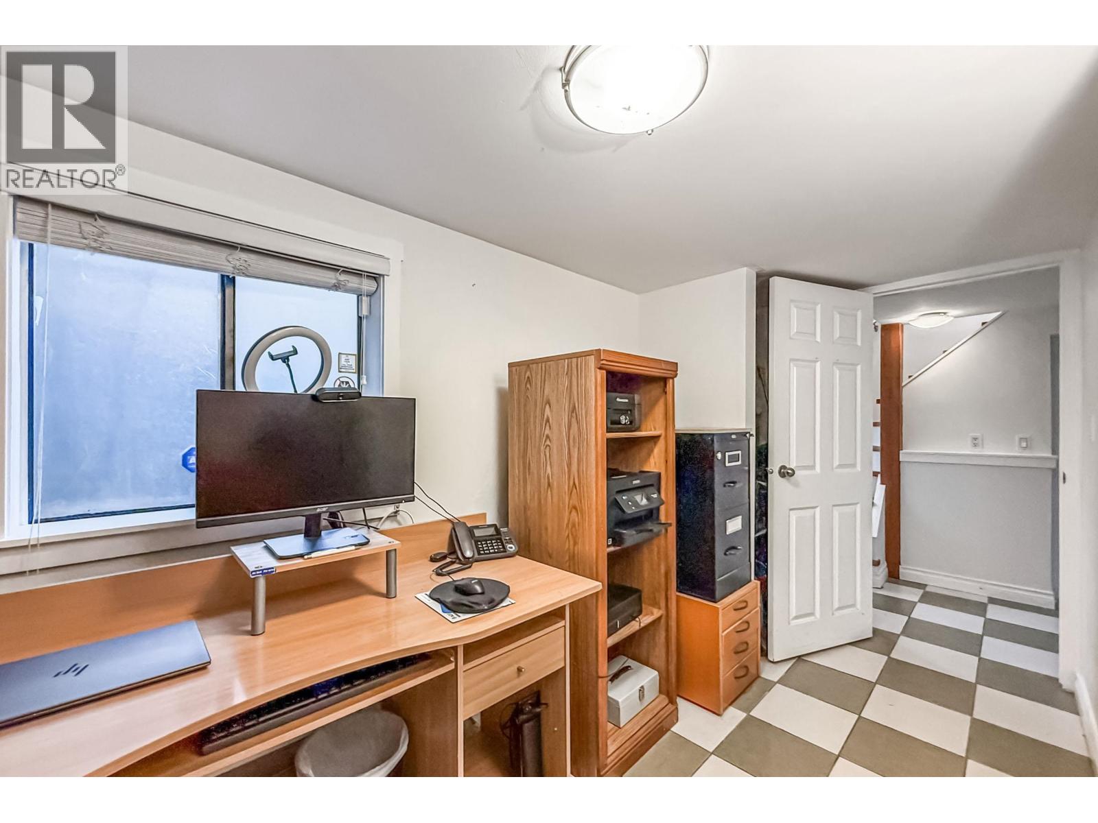 251 Pembina Street, New Westminster, British Columbia  V3M 5J3 - Photo 17 - R3074515