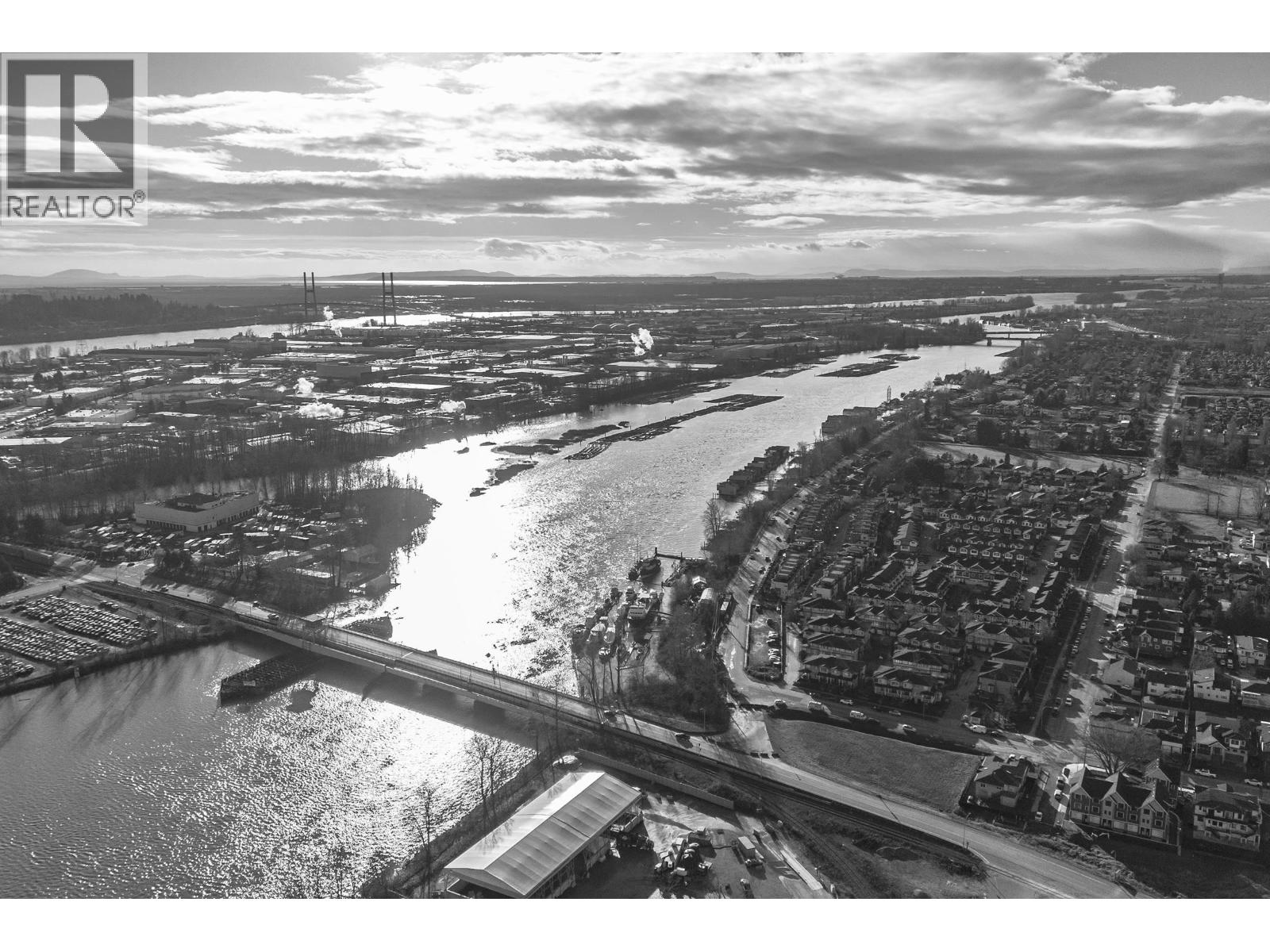 251 Pembina Street, New Westminster, British Columbia  V3M 5J3 - Photo 38 - R3074515