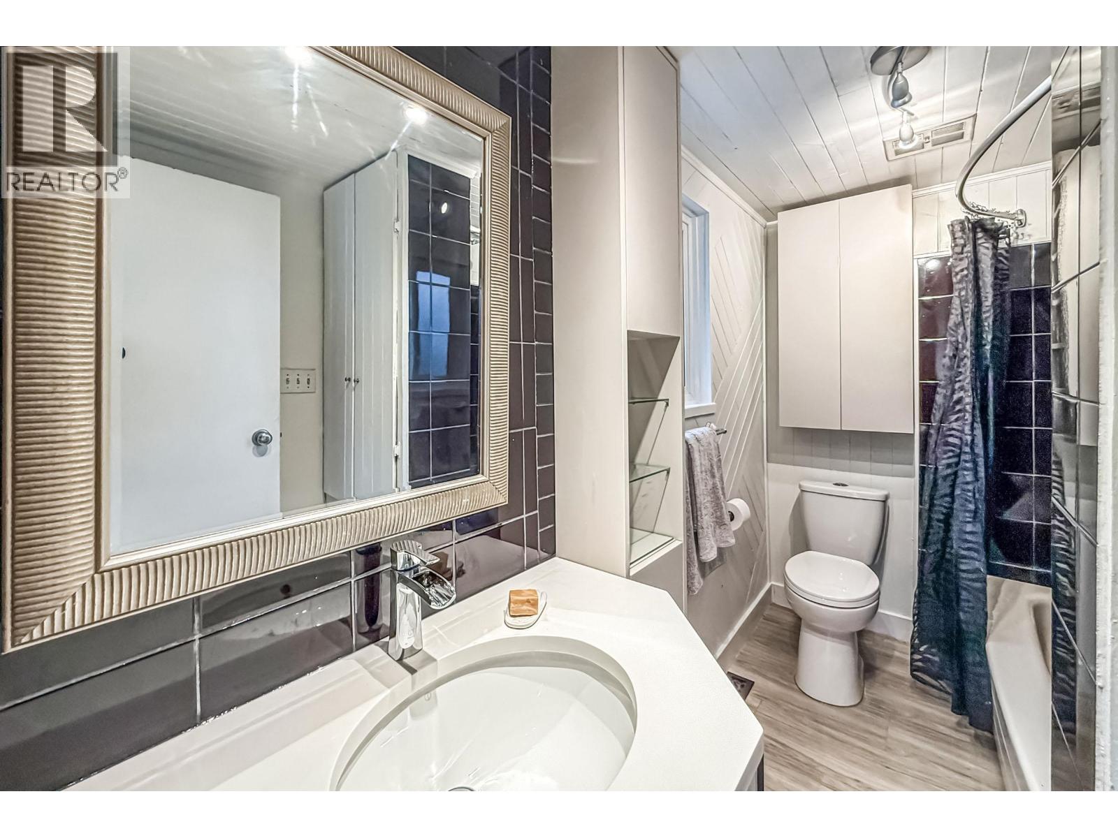 251 Pembina Street, New Westminster, British Columbia  V3M 5J3 - Photo 12 - R3074515