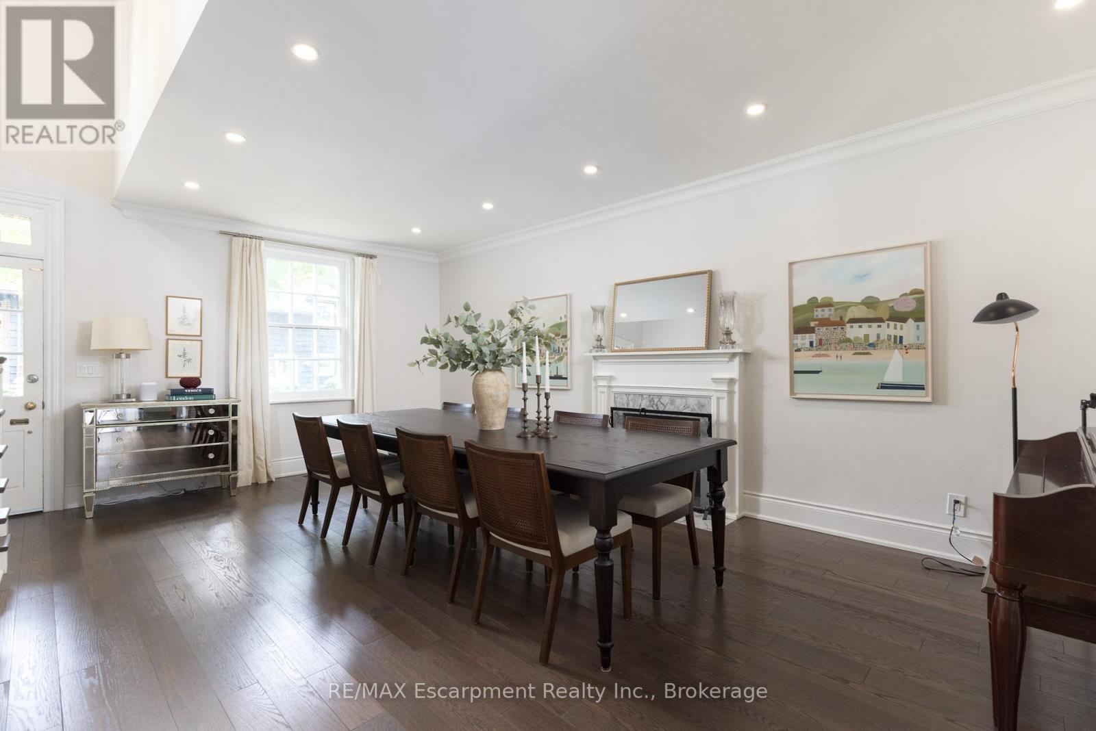 212 King Street, Oakville, Ontario  L6J 1B5 - Photo 10 - W12484487