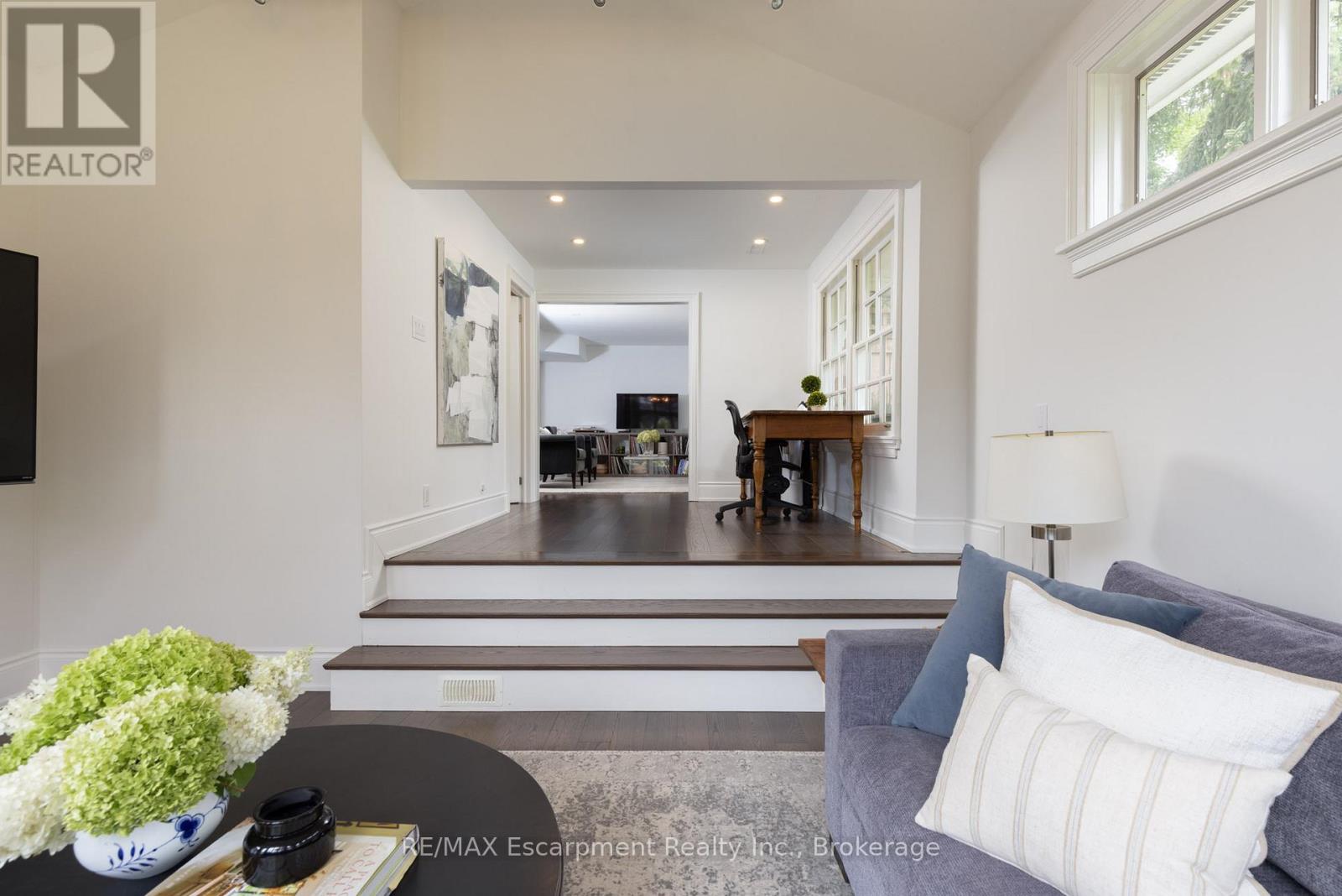 212 King Street, Oakville, Ontario  L6J 1B5 - Photo 17 - W12484487