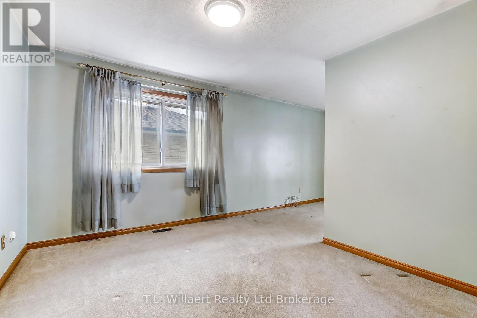 80 Glendale Drive, Tillsonburg, Ontario  N4G 1J8 - Photo 6 - X12648238