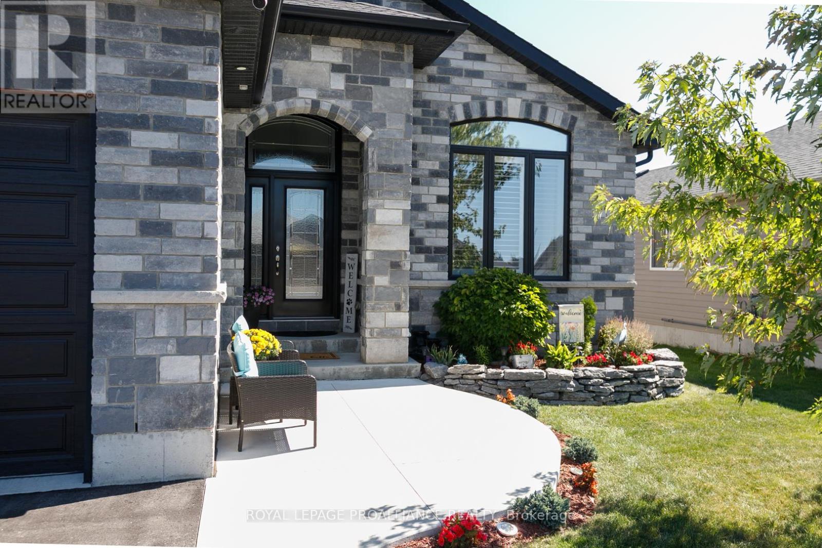 81 Sienna Avenue, Belleville, Ontario  K8P 0E9 - Photo 2 - X12648264