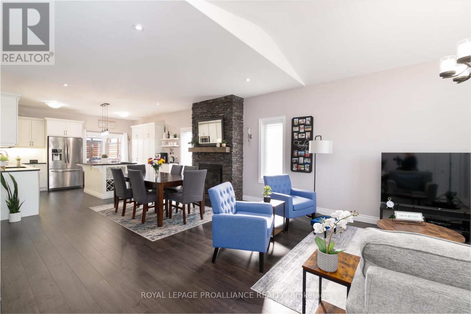 81 Sienna Avenue, Belleville, Ontario  K8P 0E9 - Photo 4 - X12648264