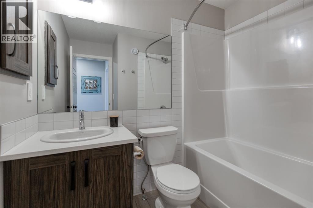 460 Reynolds Avenue Sw, Airdrie, Alberta  T4B 5G2 - Photo 9 - A2275961