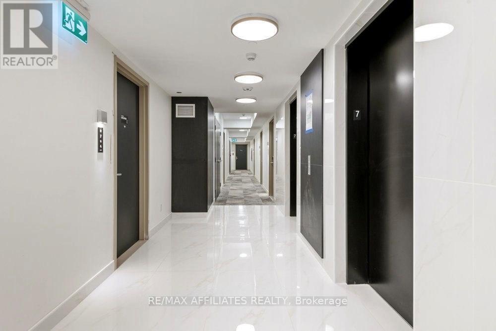 704 - 180 George Street, Ottawa, Ontario  K1N 0G8 - Photo 4 - X12648336