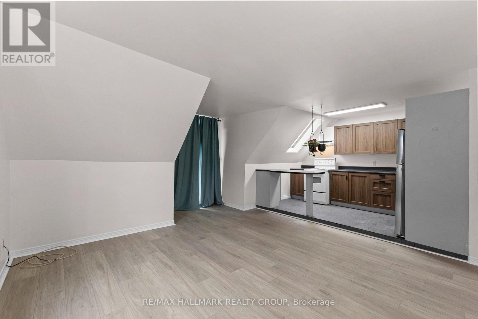 Unit 3 - 132 Flora Street, Ottawa, Ontario  K1R 5R5 - Photo 7 - X12648338