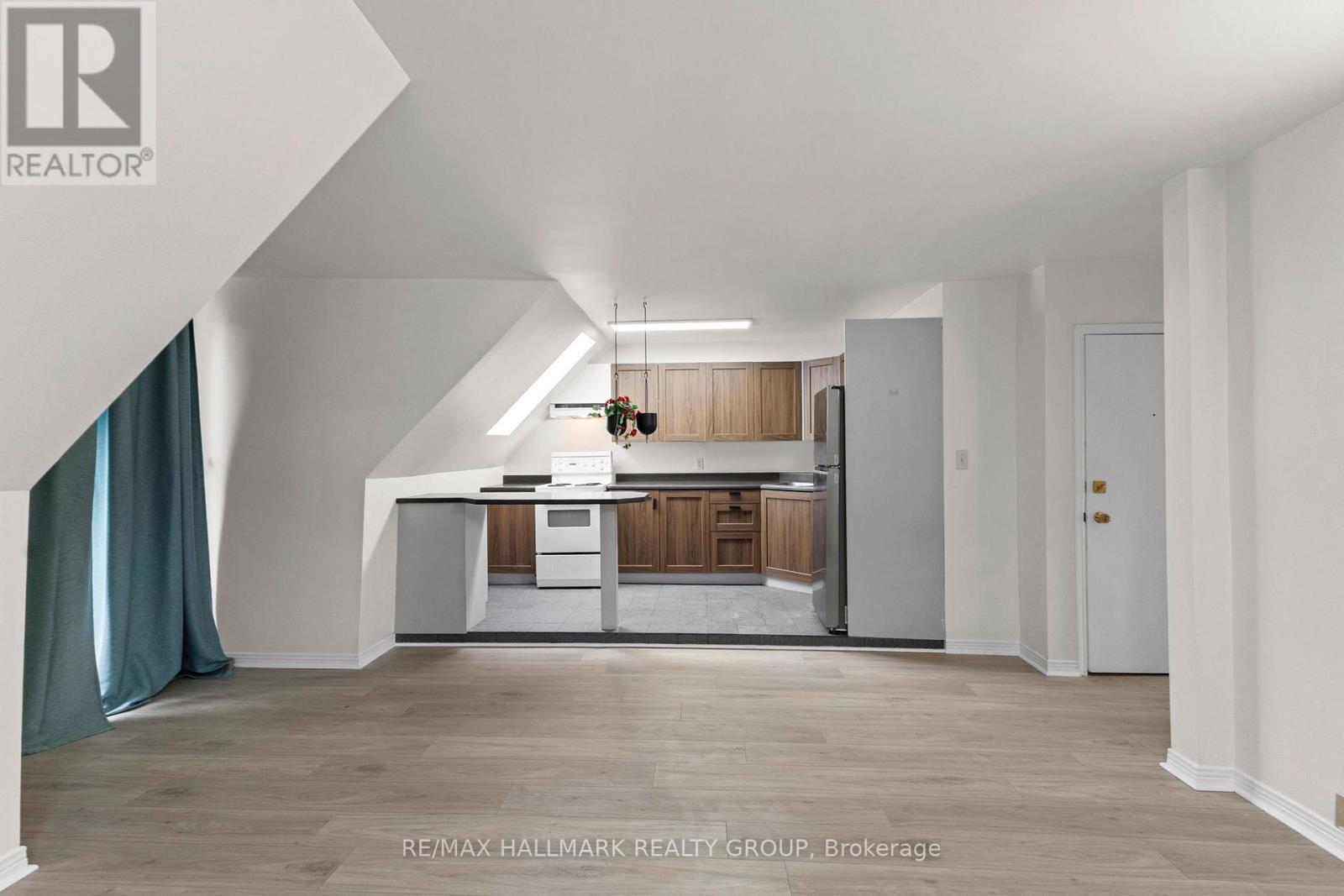 Unit 3 - 132 Flora Street, Ottawa, Ontario  K1R 5R5 - Photo 8 - X12648338