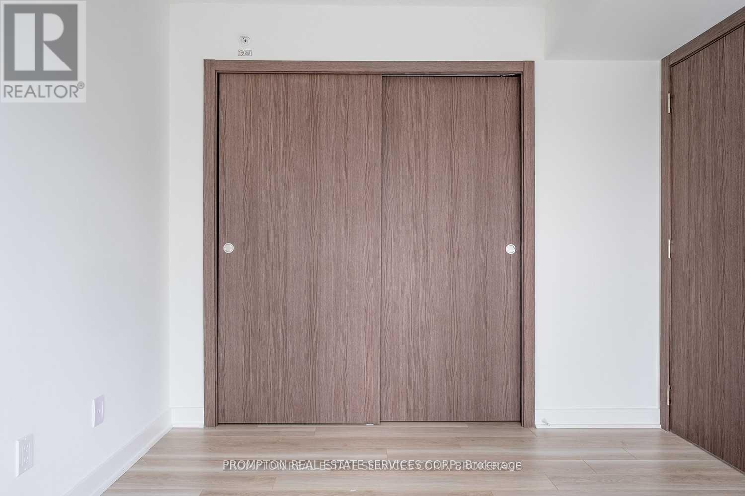 809 - 17 Bathurst Street, Toronto, Ontario  M5V 0N1 - Photo 5 - C12648286