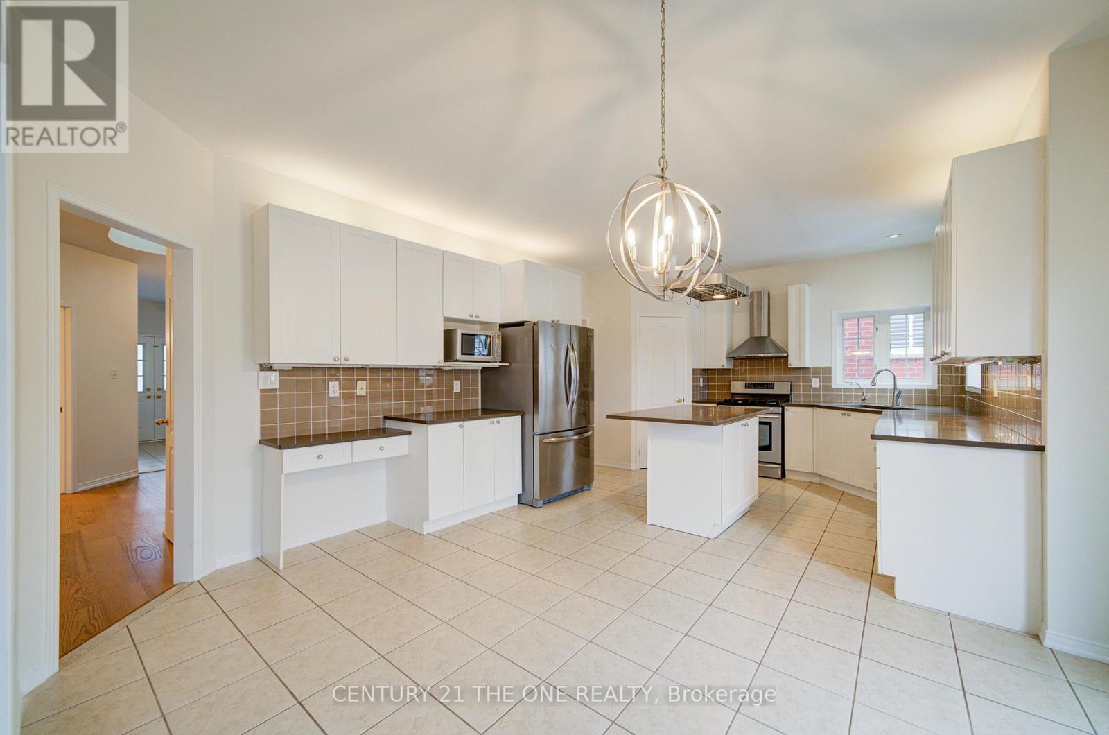 19 Corridale Avenue, Whitby, Ontario  L1M 2E8 - Photo 12 - E12648252