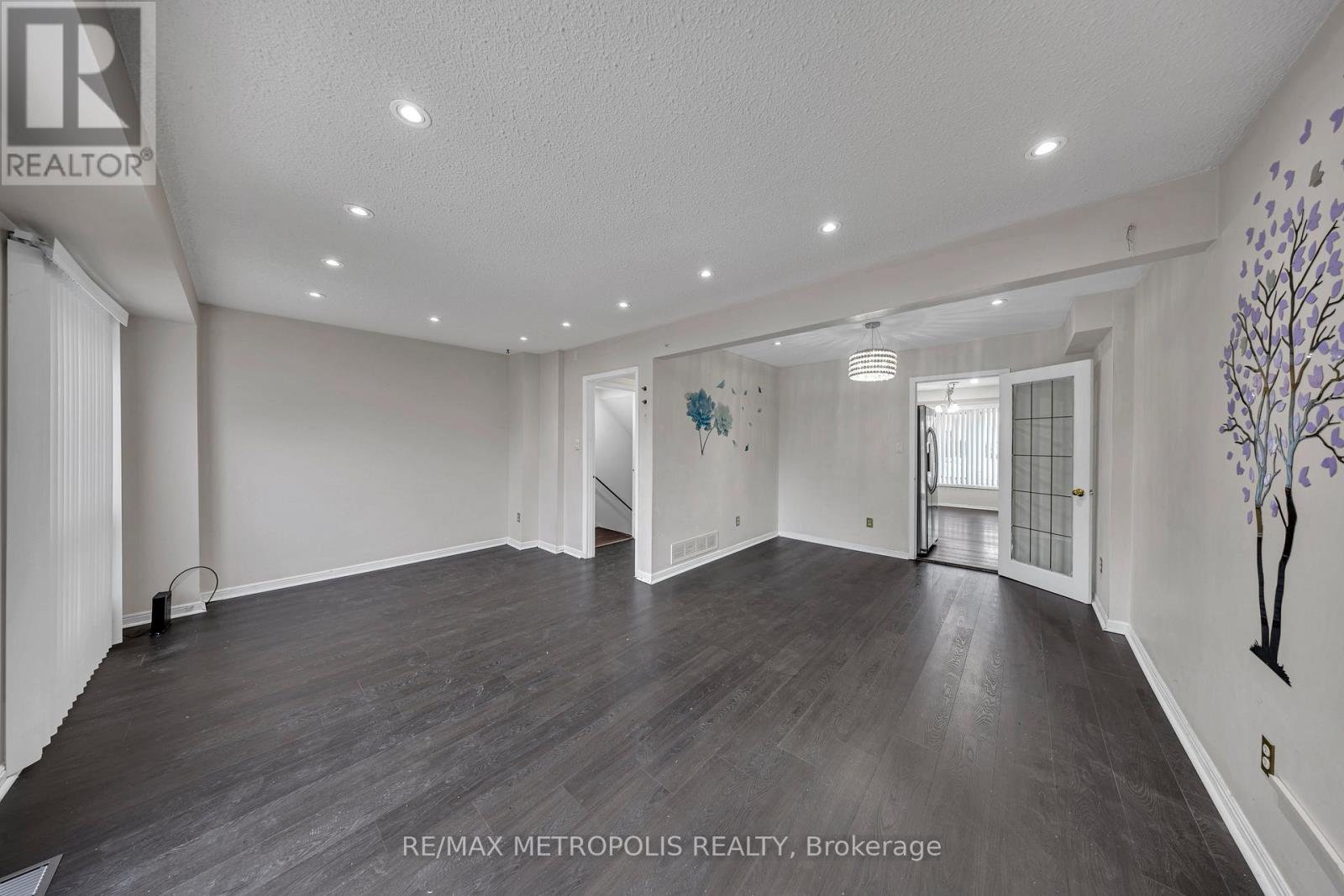 150 Burrows Hall Boulevard, Toronto, Ontario  M1B 1N2 - Photo 14 - E12648256