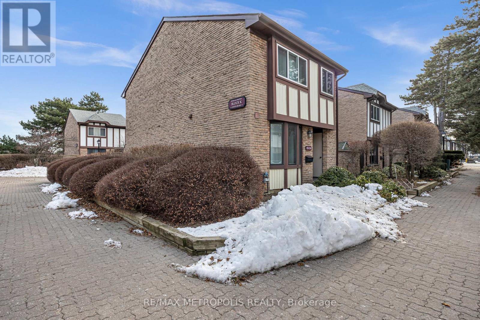 150 Burrows Hall Boulevard, Toronto, Ontario  M1B 1N2 - Photo 2 - E12648256