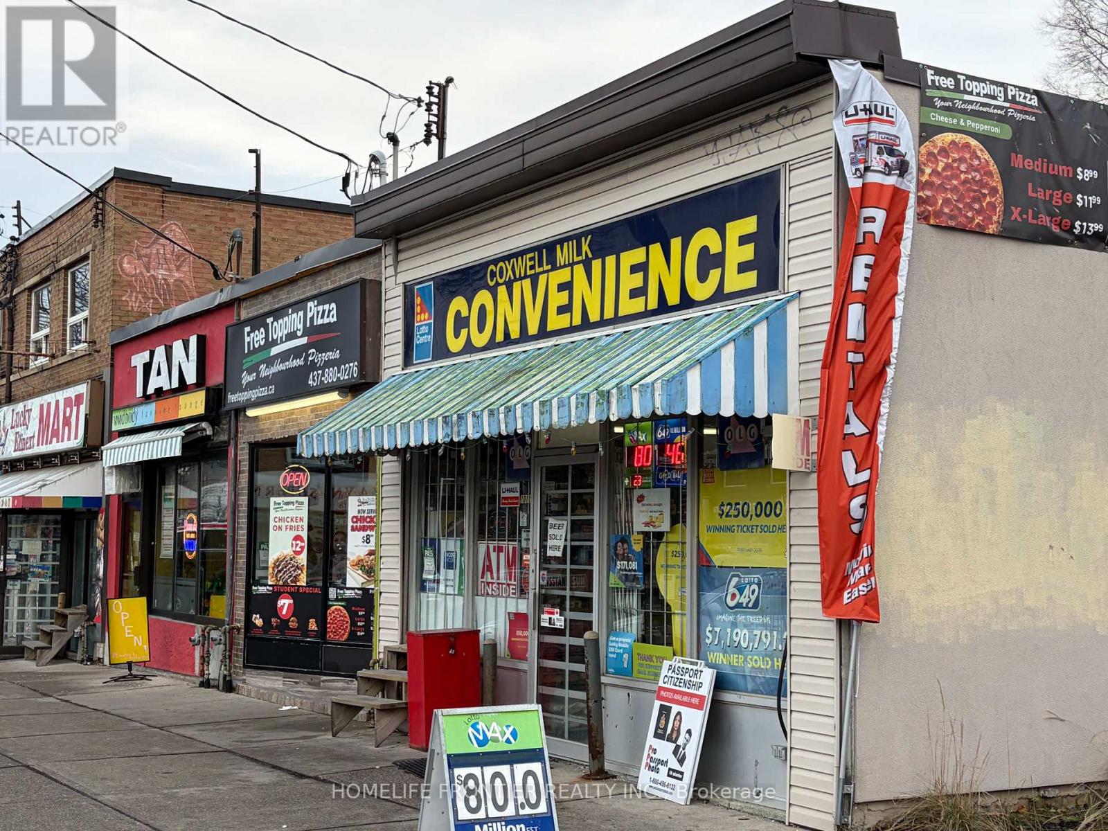 1019 Coxwell Avenue, Toronto, Ontario  M4C 3G4 - Photo 2 - E12648276