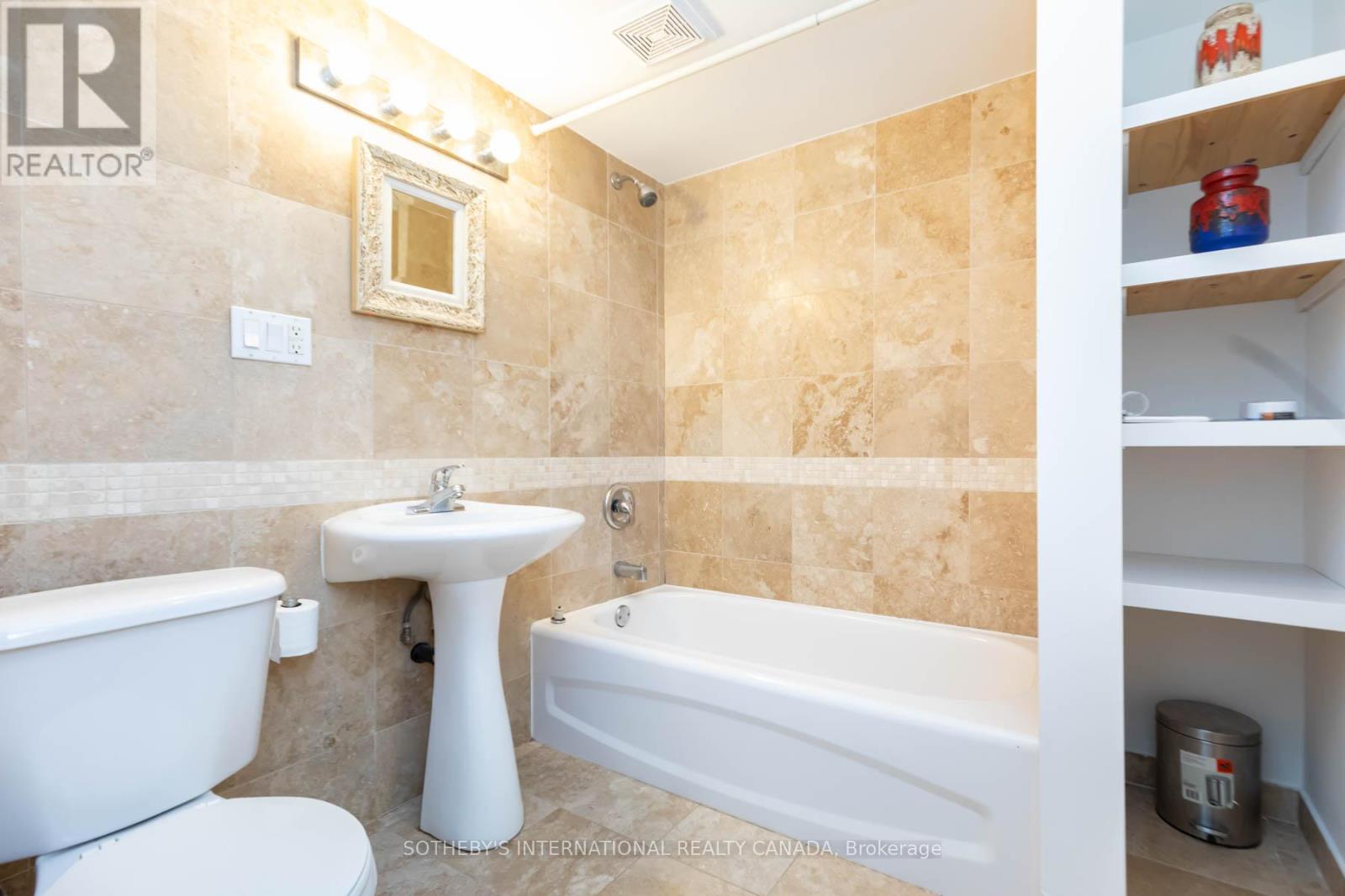 B - 16b Natalie Place, Toronto, Ontario  M4M 3P7 - Photo 16 - E12648328