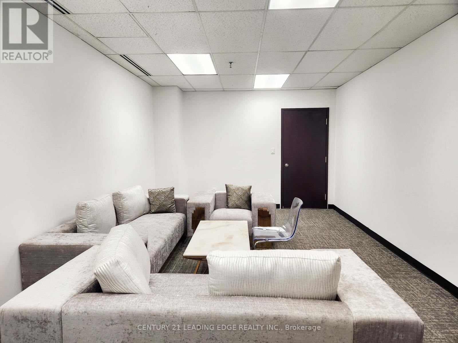 416 - 37 Sandiford Drive, Whitchurch-Stouffville, Ontario  L4A 3Z2 - Photo 2 - N12648294