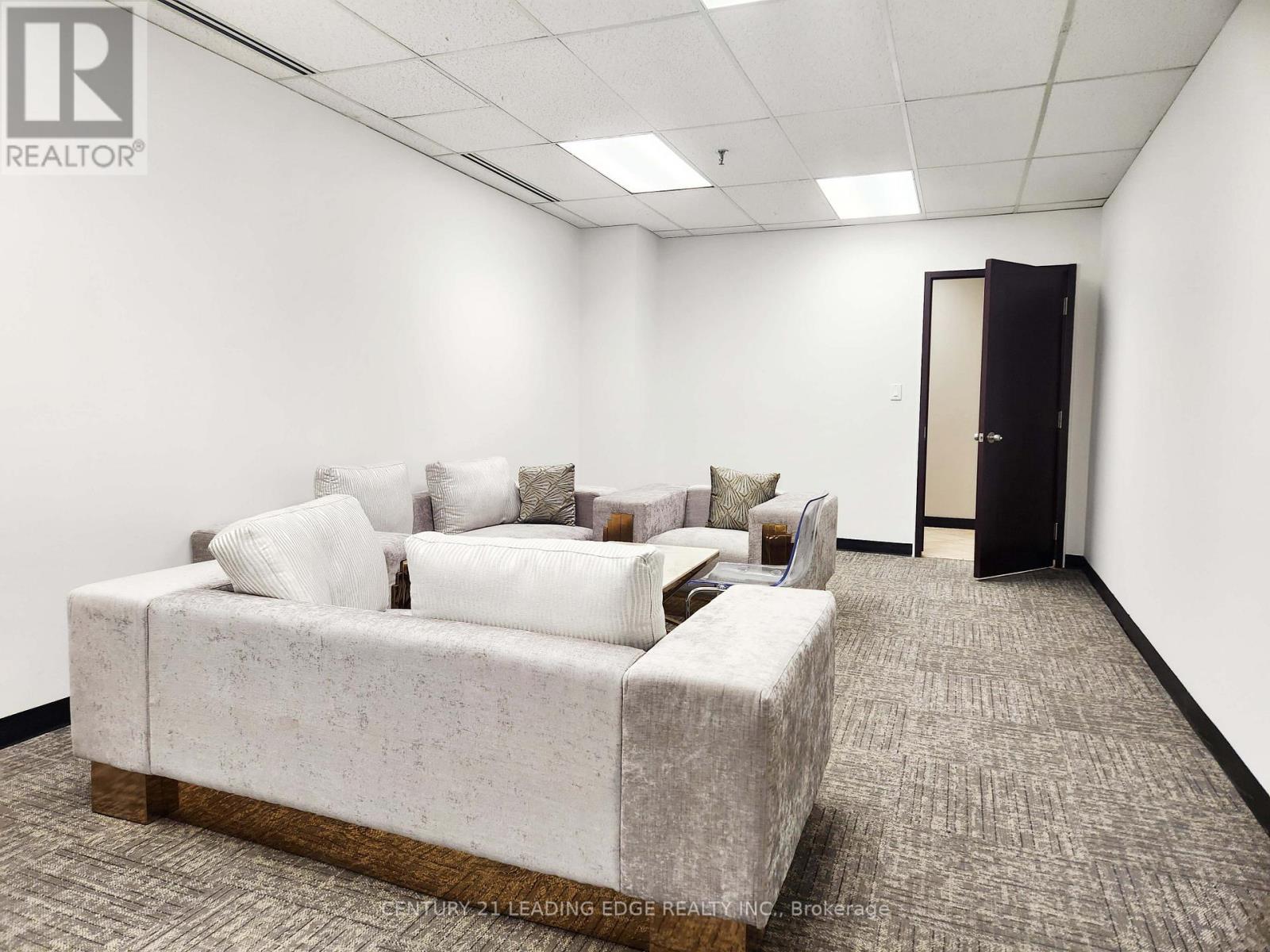 416 - 37 Sandiford Drive, Whitchurch-Stouffville, Ontario  L4A 3Z2 - Photo 3 - N12648294