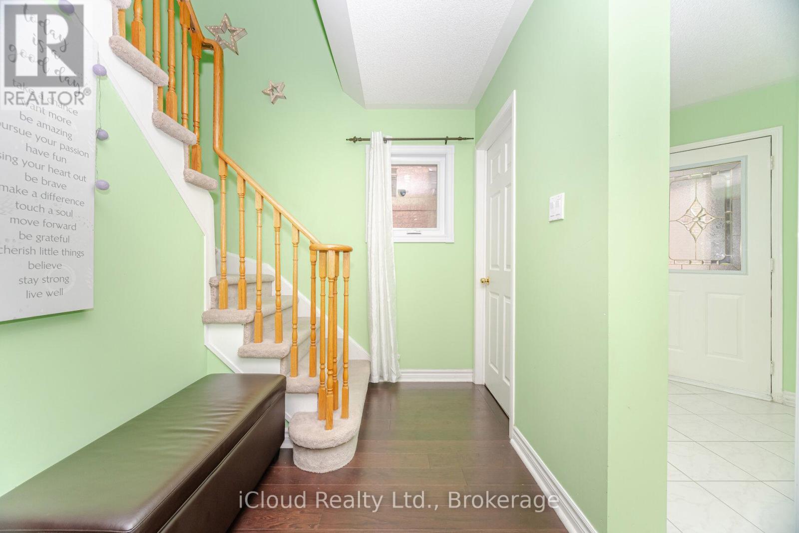 5261 River Forest Court, Mississauga, Ontario  L5V 2C7 - Photo 19 - W12508236