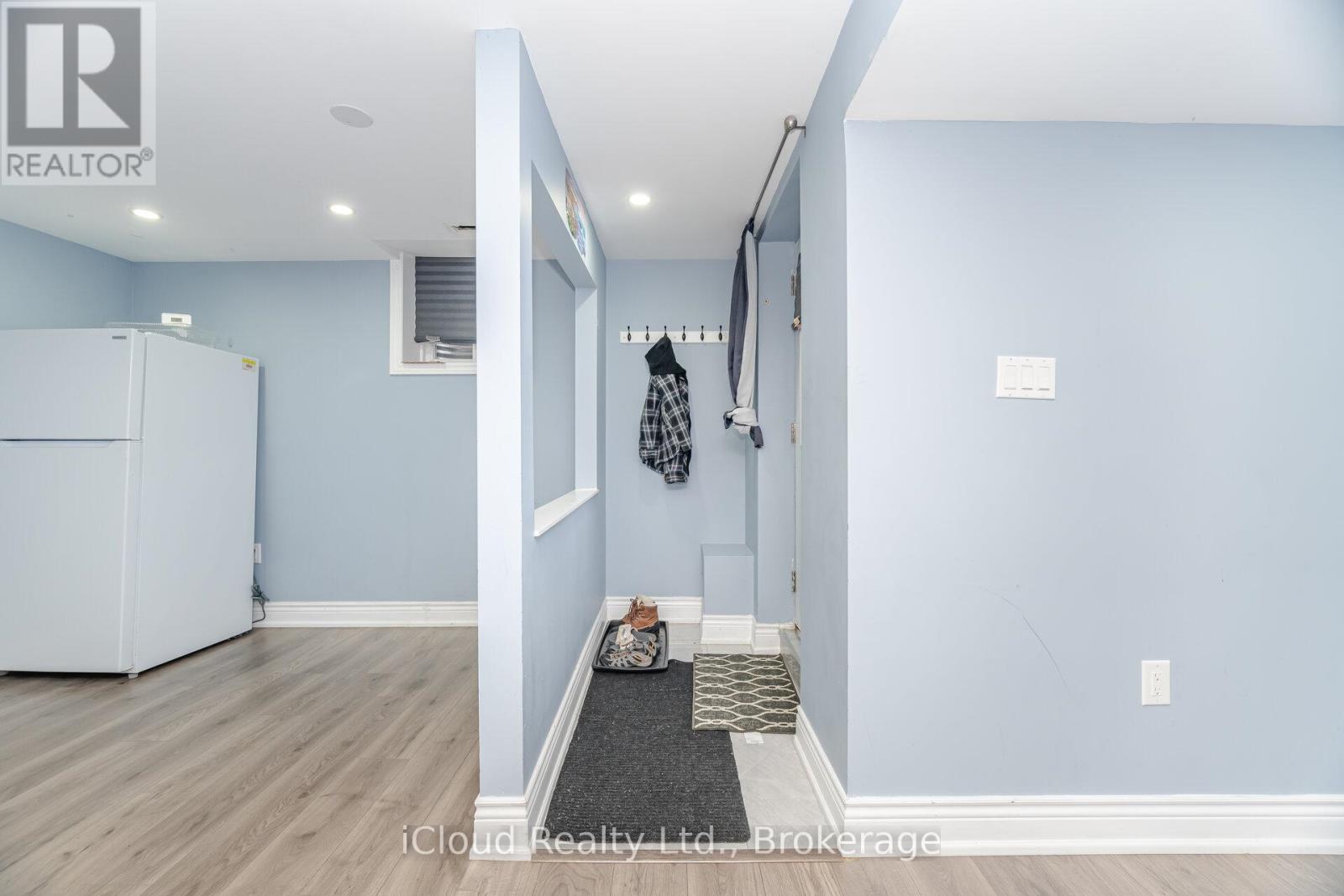 5261 River Forest Court, Mississauga, Ontario  L5V 2C7 - Photo 47 - W12508236