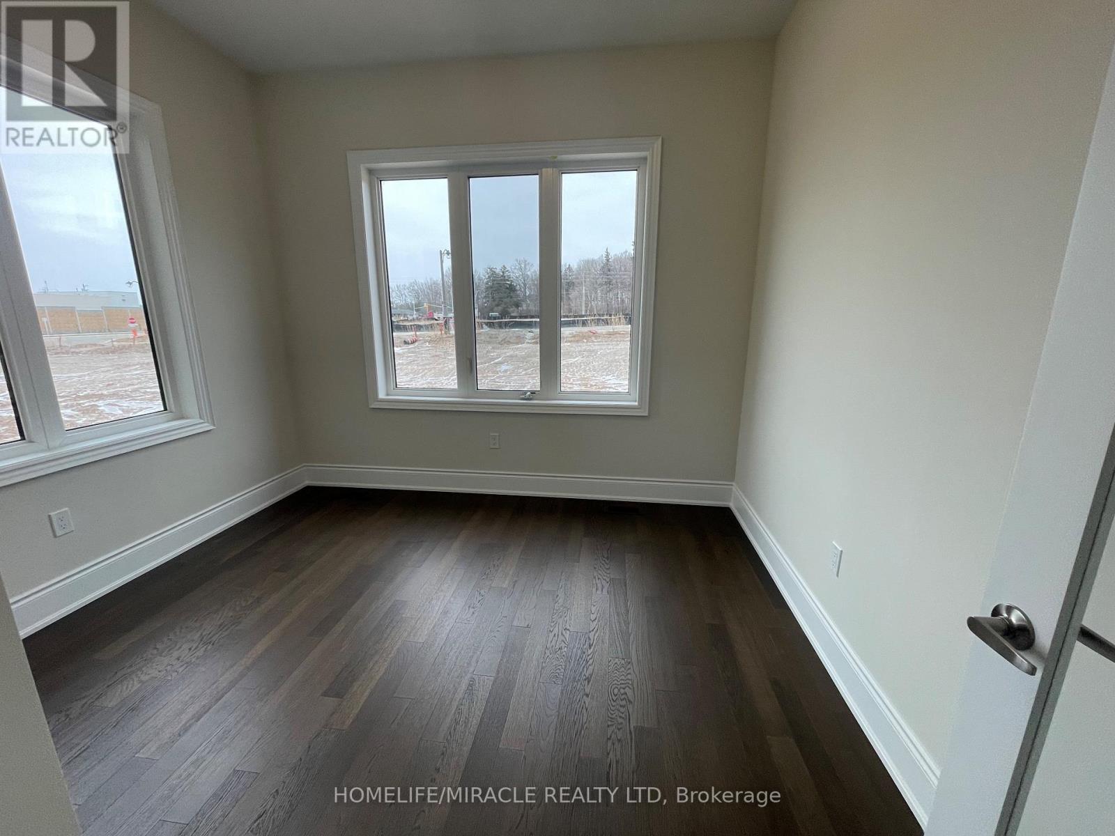 1228 Queens Plate Road, Oakville, Ontario  L6M 5M3 - Photo 12 - W12647850