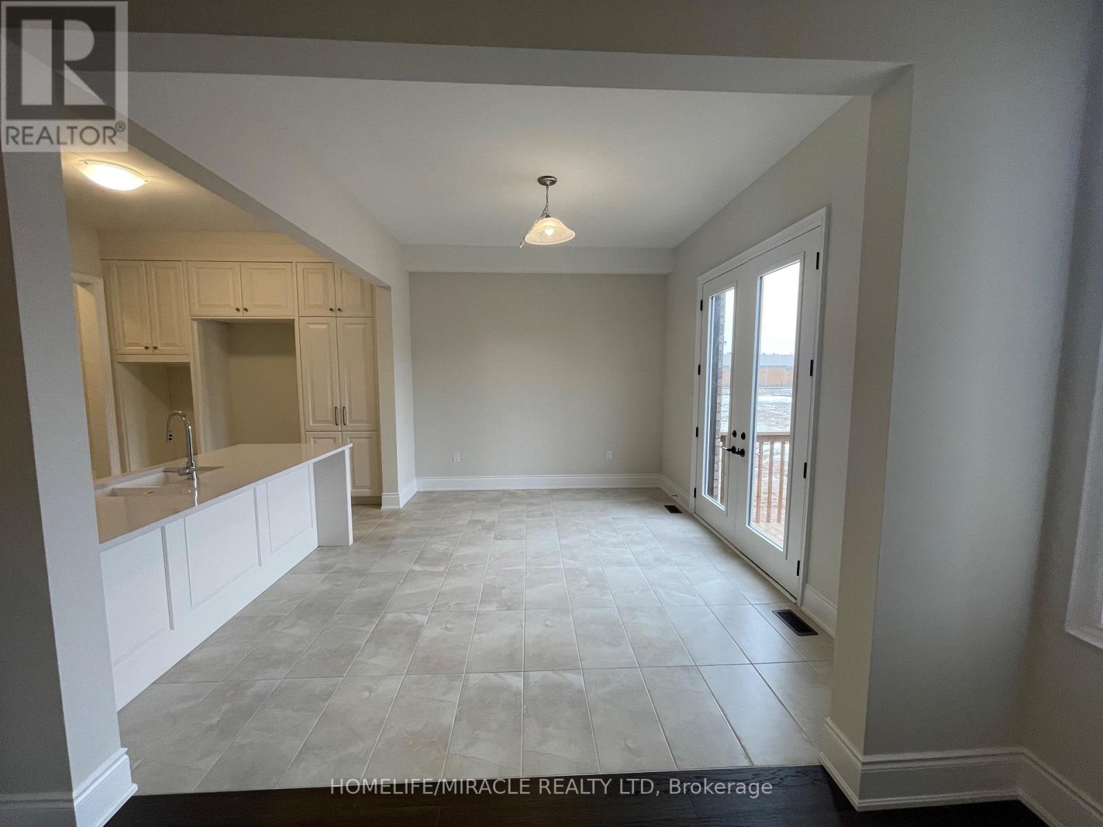 1228 Queens Plate Road, Oakville, Ontario  L6M 5M3 - Photo 10 - W12647850