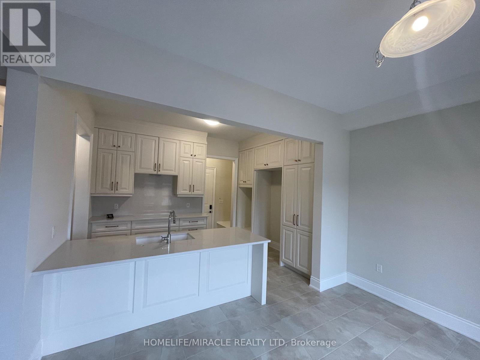 1228 Queens Plate Road, Oakville, Ontario  L6M 5M3 - Photo 14 - W12647850