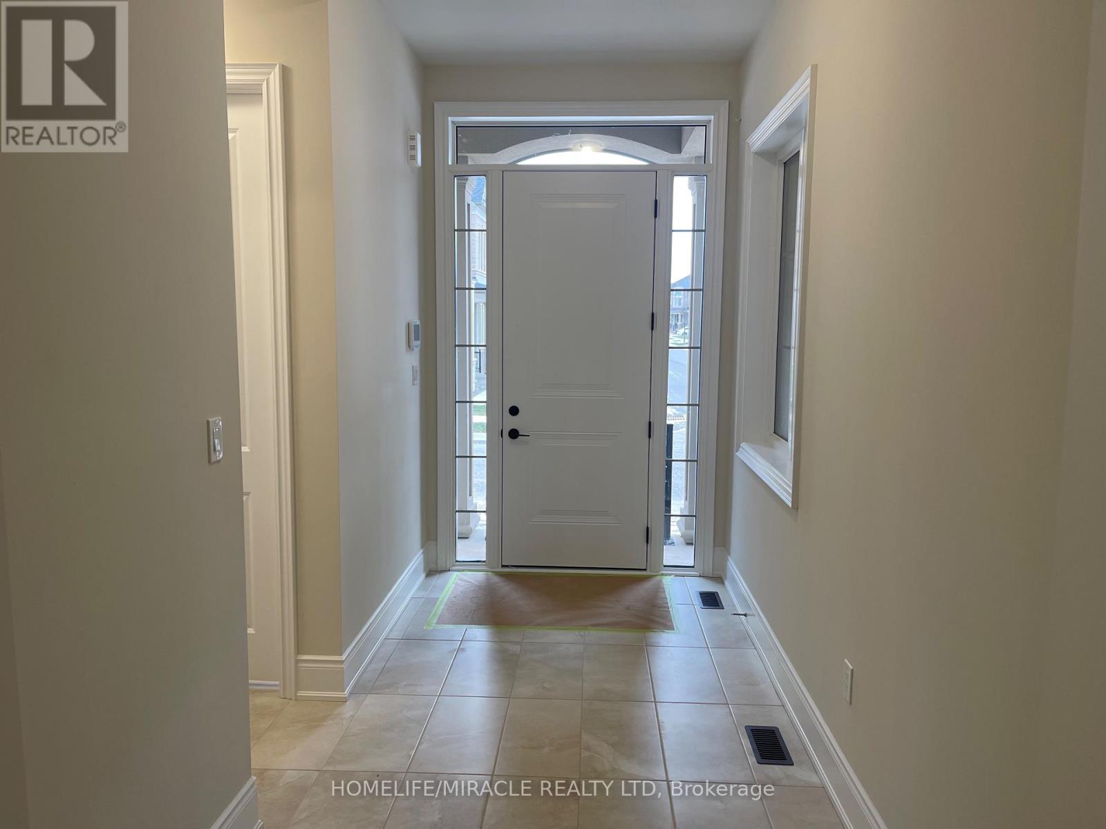 1228 Queens Plate Road, Oakville, Ontario  L6M 5M3 - Photo 4 - W12647850