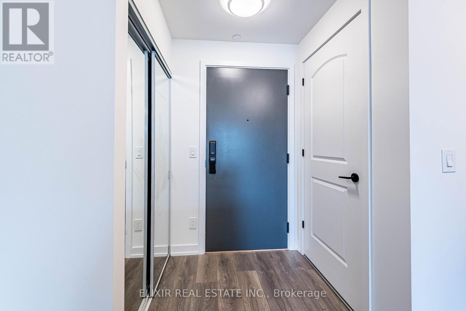 414 - 345 Wheat Boom Drive, Oakville, Ontario  L6H 7X4 - Photo 9 - W12648268