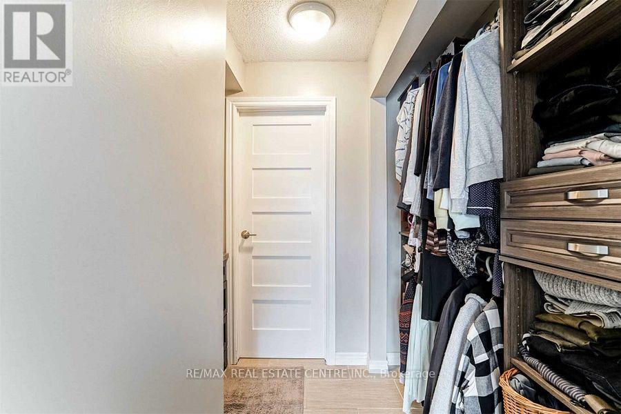 1123 - 1450 Glen Abbey Gate, Oakville, Ontario  L6M 2V7 - Photo 13 - W12648342