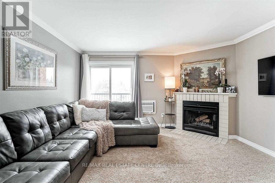 1123 - 1450 Glen Abbey Gate, Oakville, Ontario  L6M 2V7 - Photo 3 - W12648342