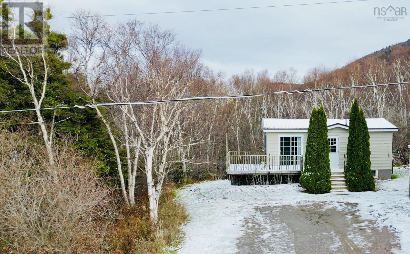 349 Lefort Road, Plateau, Nova Scotia  B0E 1H0 - Photo 15 - 202528775