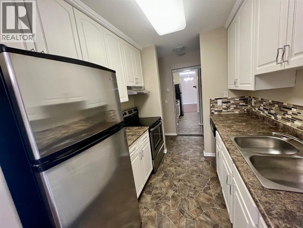305, 5519 Kerry Wood Drive, Red Deer, Alberta  T4N 4X3 - Photo 4 - A2256852