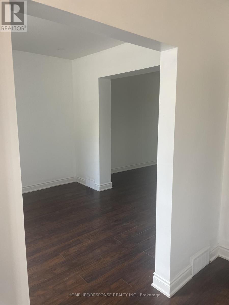 104 Francis Street, Hamilton, Ontario  L8L 3V5 - Photo 11 - X12648270