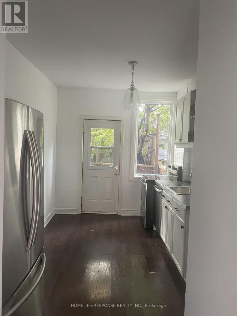 104 Francis Street, Hamilton, Ontario  L8L 3V5 - Photo 3 - X12648270