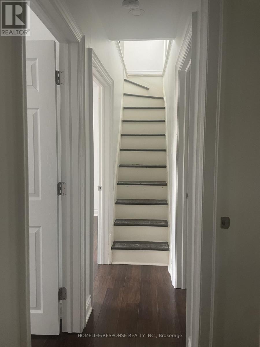 104 Francis Street, Hamilton, Ontario  L8L 3V5 - Photo 8 - X12648270