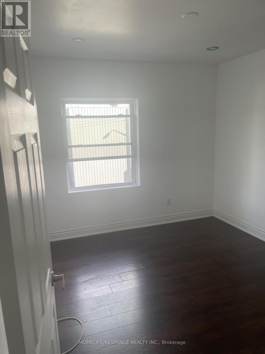 104 Francis Street, Hamilton, Ontario  L8L 3V5 - Photo 9 - X12648270