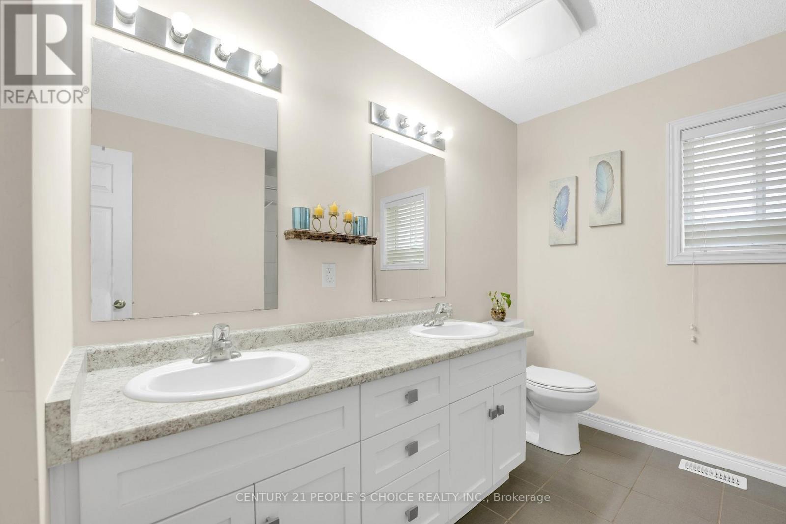 286 Macalister Boulevard, Guelph, Ontario  N1G 0E6 - Photo 42 - X12648316