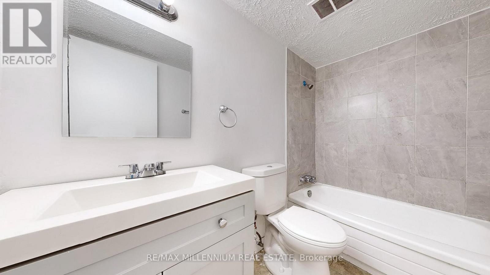 1003 - 221 Melvin Avenue, Hamilton, Ontario  L8H 2K1 - Photo 2 - X12648326