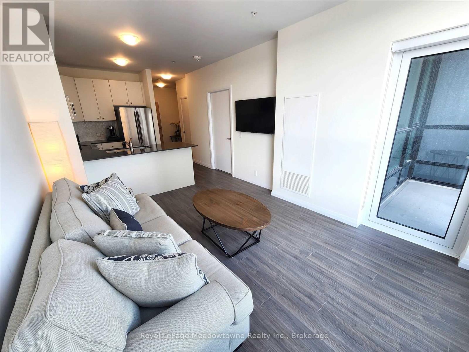 1605 - 104 Garment Street, Kitchener, Ontario  N2G 0C8 - Photo 3 - X12648376