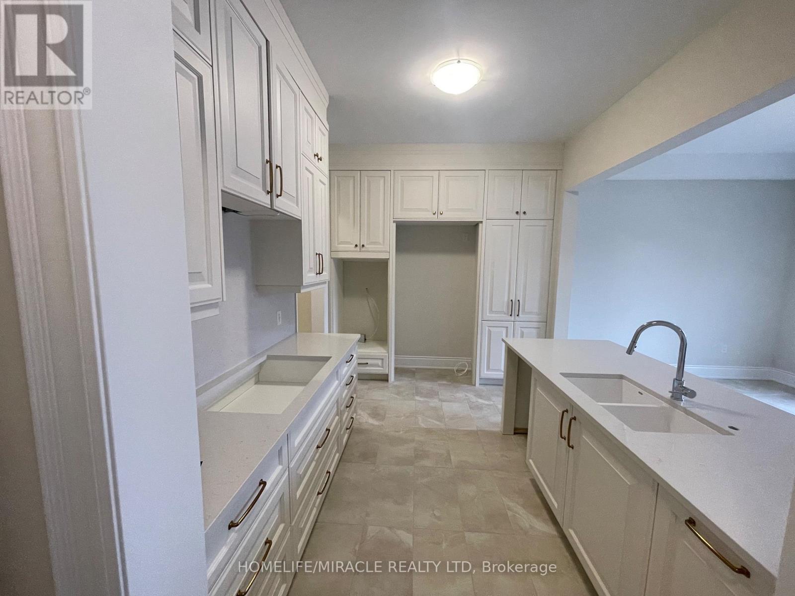 1228 Queens Plate Road, Oakville, Ontario  L6M 5M3 - Photo 18 - W12647850