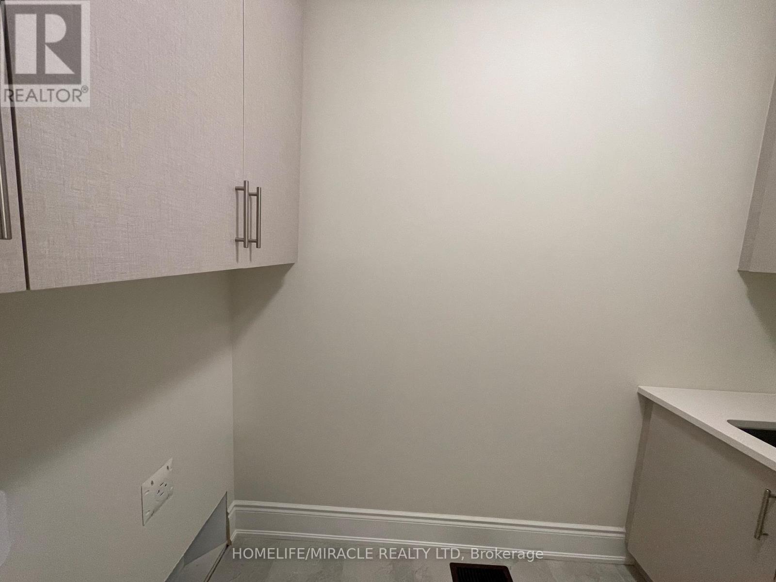 1228 Queens Plate Road, Oakville, Ontario  L6M 5M3 - Photo 31 - W12647850