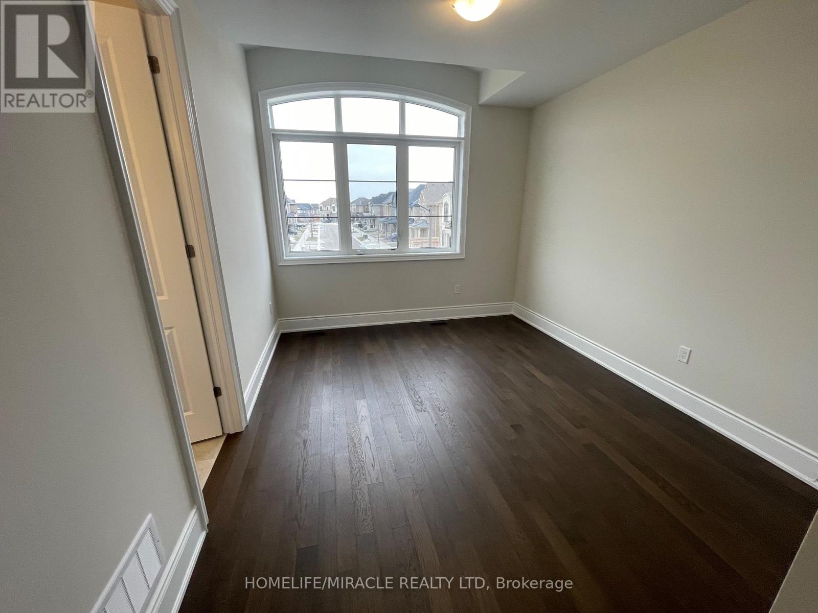 1228 Queens Plate Road, Oakville, Ontario  L6M 5M3 - Photo 33 - W12647850