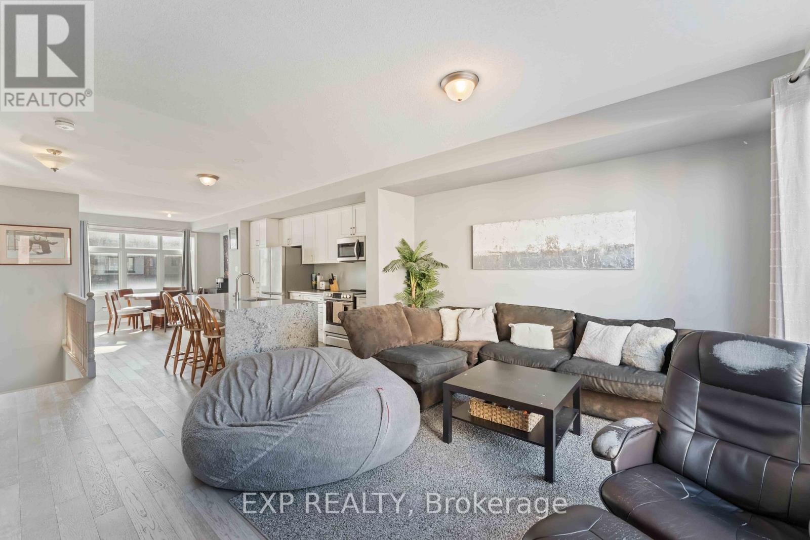 829 Mikinak Road, Ottawa, Ontario  K1K 4Z9 - Photo 12 - X12648400