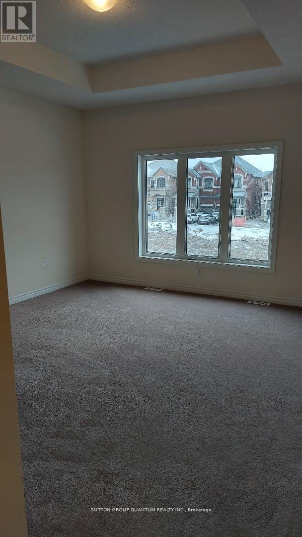 12 Armilia Place, Whitby, Ontario  L1P 0N9 - Photo 9 - E12648394