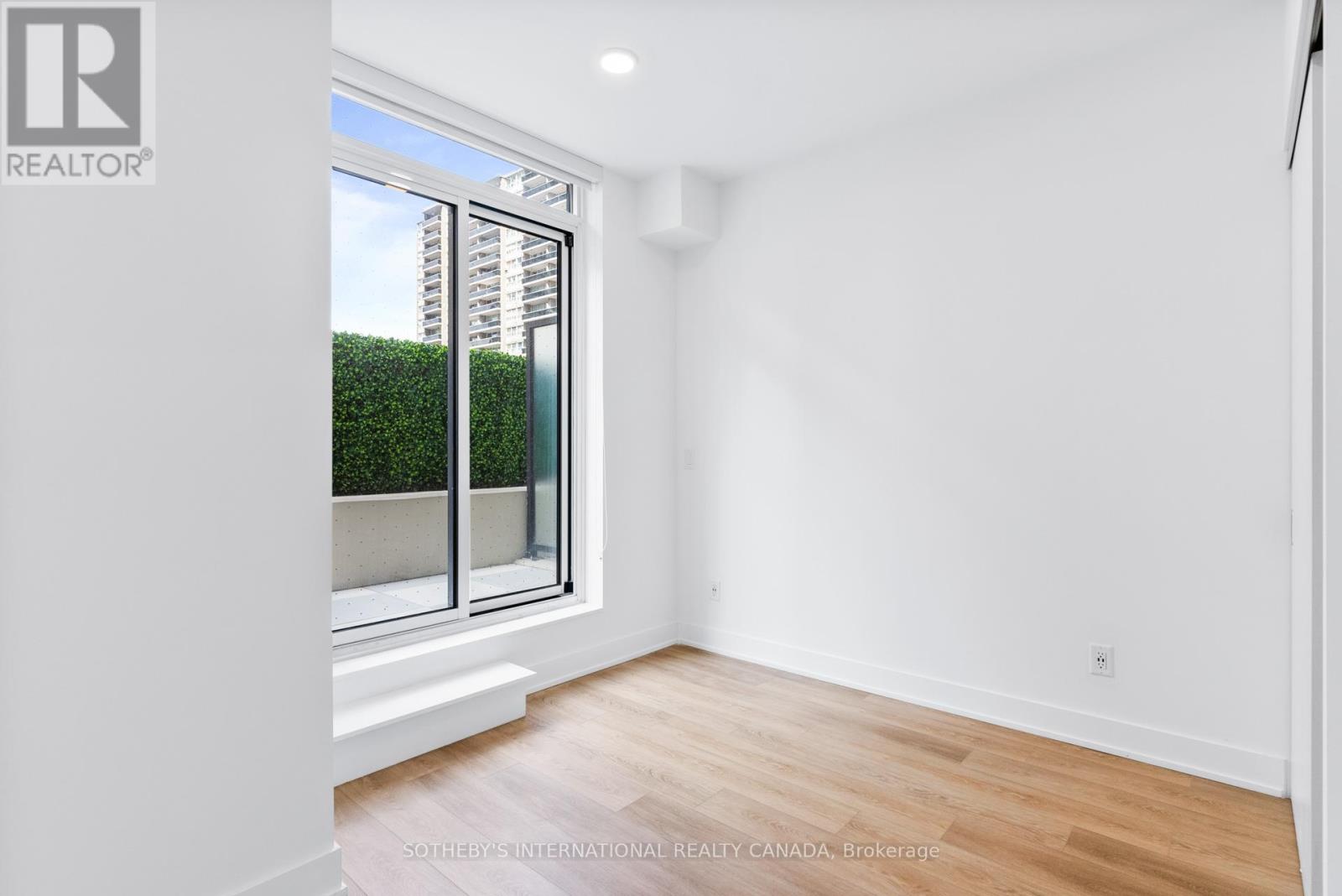 305 - 200 Redpath Avenue, Toronto, Ontario  M4P 0E6 - Photo 4 - C12641094