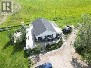 264169 Range Road 273, Kathyrn, Alberta  T0M 1E0 - Photo 2 - A2266846