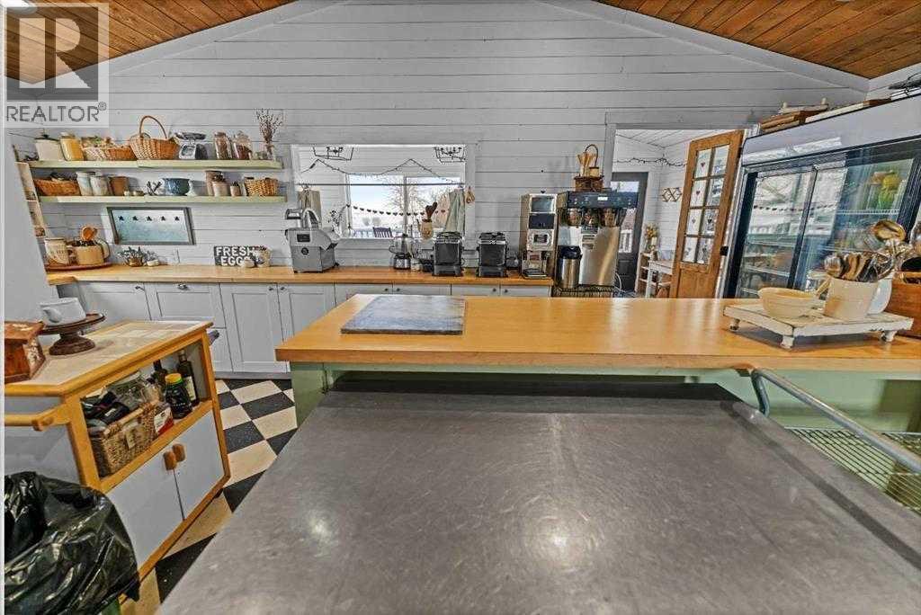 264169 Range Road 273, Kathyrn, Alberta  T0M 1E0 - Photo 40 - A2266846