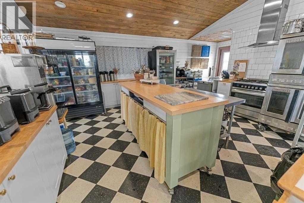 264169 Range Road 273, Kathyrn, Alberta  T0M 1E0 - Photo 48 - A2266846