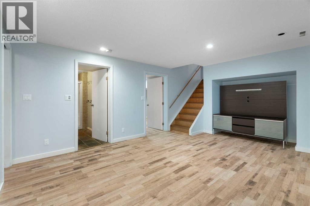 1447 Acadia Drive Se, Calgary, Alberta  T2J 5B1 - Photo 35 - A2275400