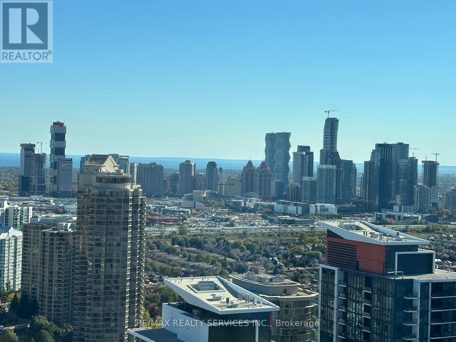 1601 - 15 Watergarden Drive, Mississauga, Ontario  L5R 1B2 - Photo 13 - W12648358