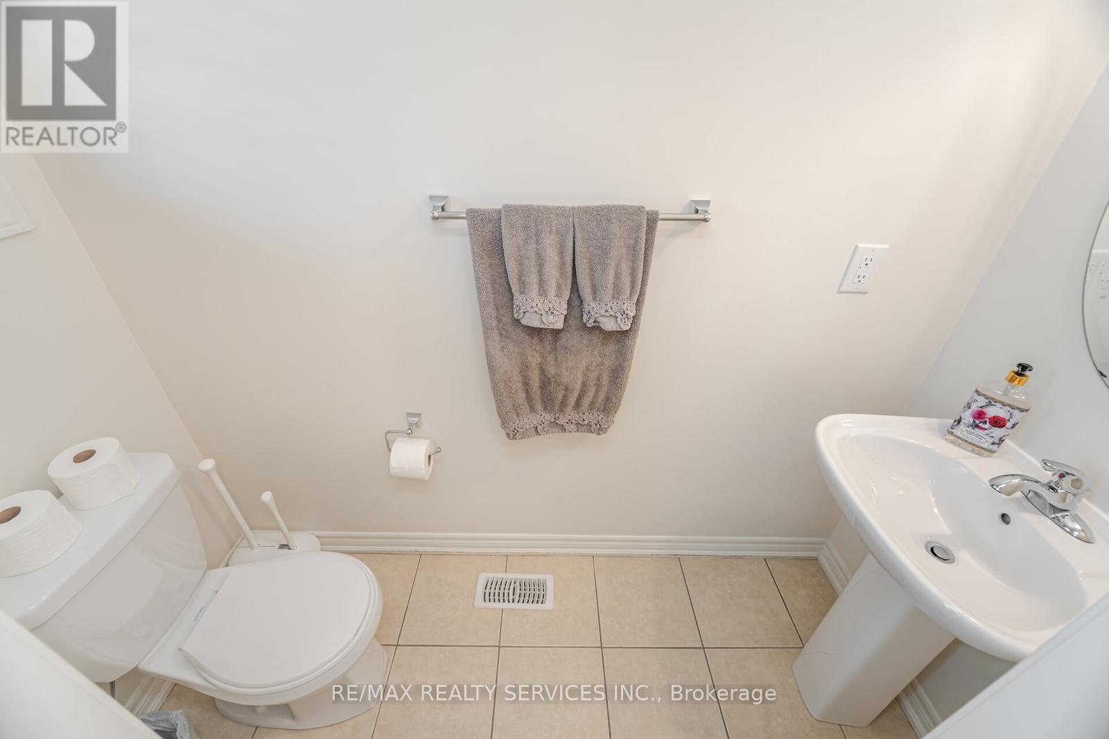 34 Pennycross Crescent, Brampton, Ontario  L7A 4M1 - Photo 19 - W12648372